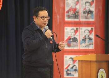 Regresar al aula para inspirar: Luis Enrique Cam comparte con alumnos su visión sobre la Guerra del Pacífico