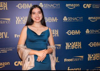 Camila Oliden: exalumna de Juan XXIII finalista en los Women in Tech Global Awards