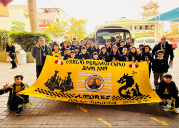 Ajedrecistas de Juan XXIII se destacan en ADECORE con medallas de plata y bronce